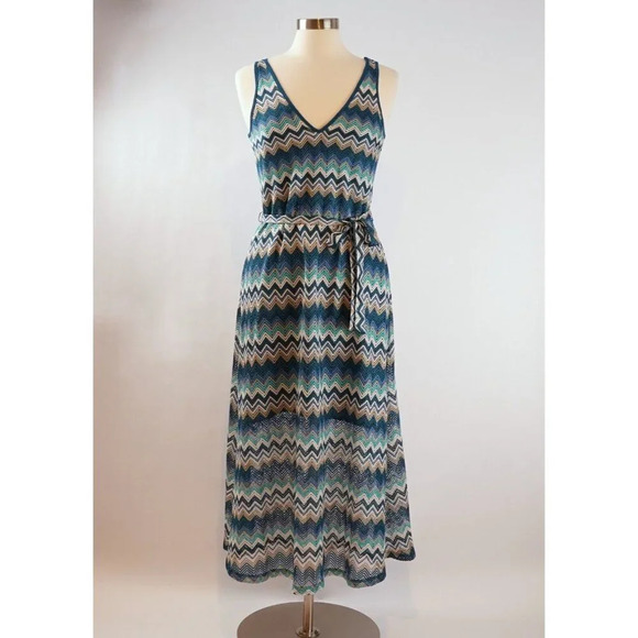 Amour Vert Malou Crochet Midi Dress - Picture 1 of 8